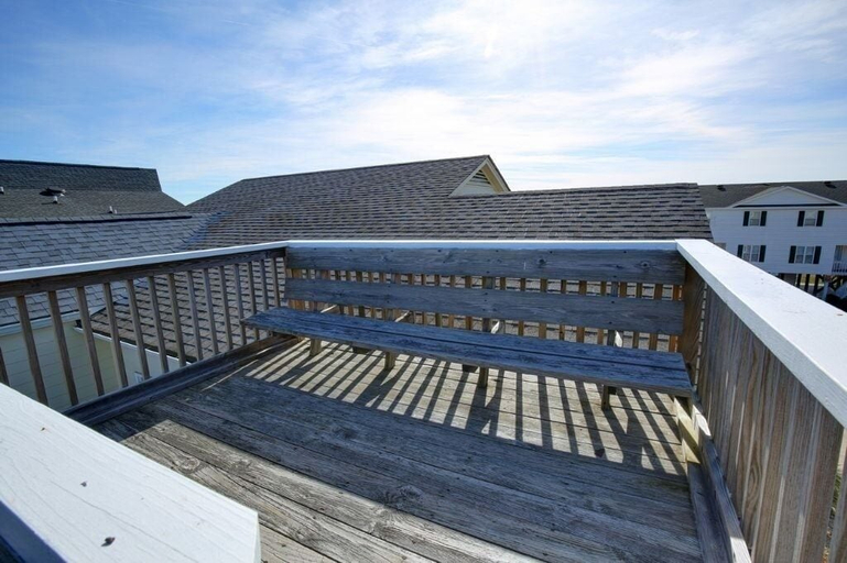 Property grounds 2, Toadally Relaxin' 2 Bedroom Home by RedAwning, Brunswick