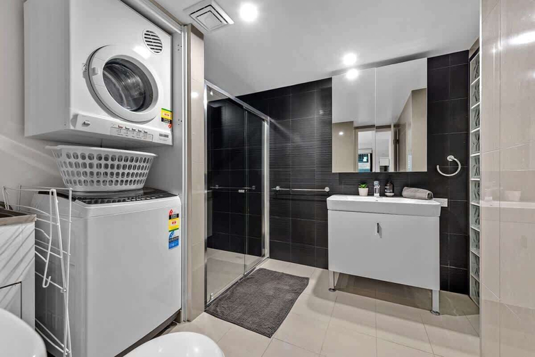 Interior 2, South Bank Central! ~ 2bed, 2bath, 1car, 2balcony, Brisbane