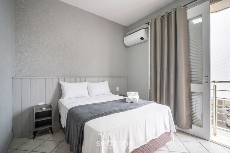 Room 4, Apt in Condo In Front of the Beach Ida0108, Florianopolis