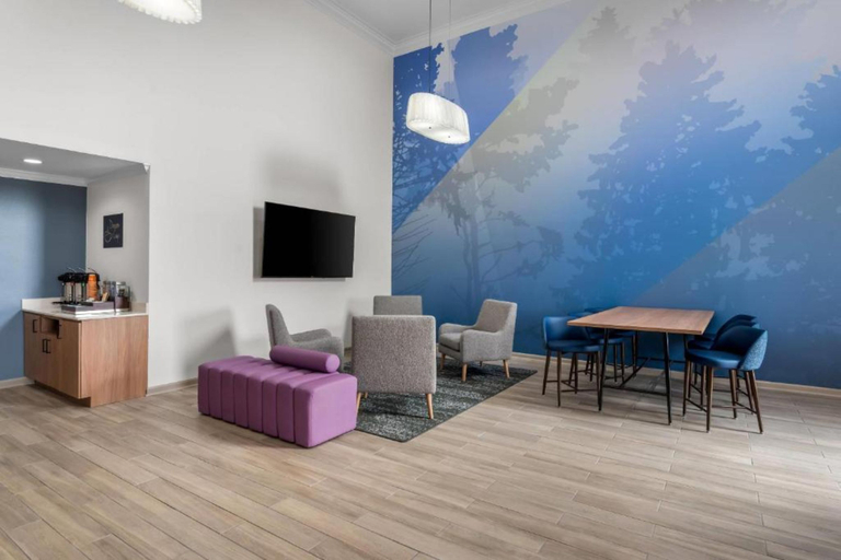 Public Area, Spark by Hilton Pelham Birmingham I 65, Shelby