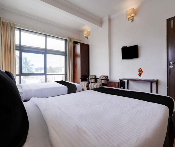 Room 2, Deluxe Mega Inn, Bellary