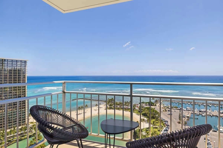 Beach, @ Marbella Lane - Luxe 2BR w/ Panoramic Ocean View, Honolulu