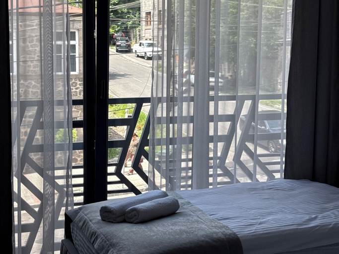 Room 2, Leader Hotel