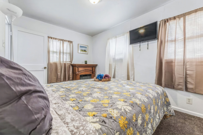Room 3, Coffield, Bell