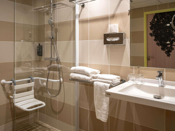 Bathroom 5, ibis Styles Guéret, Creuse