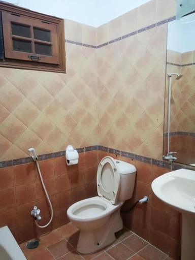 Bathroom 5, Hotel Island Clifton, Karachi