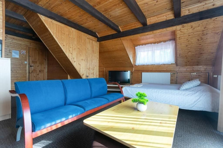 Others 5, Willa Alaska, Jelenia Góra