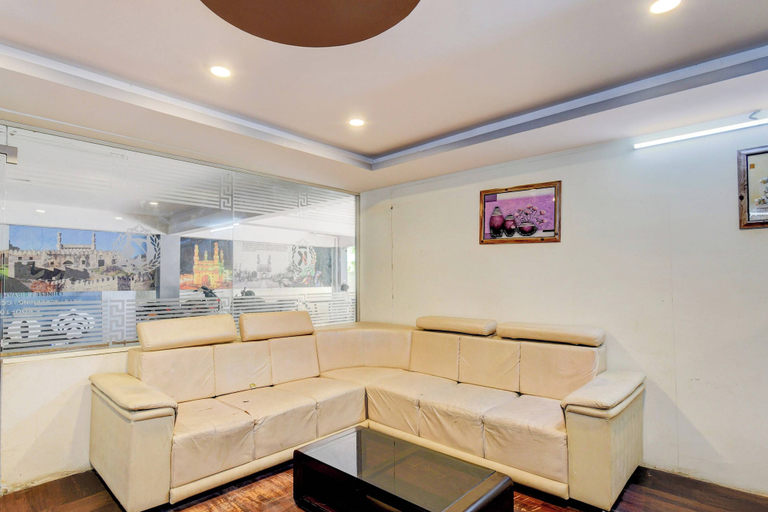 Lobby 3, Super Collection O Hyderabad Hitech City, Hyderabad
