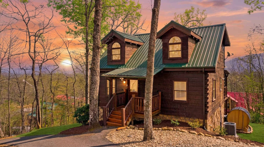 Room 4, Luxe Mountain Escape - Fire Pit - Hot Tub - Sauna, Sevier
