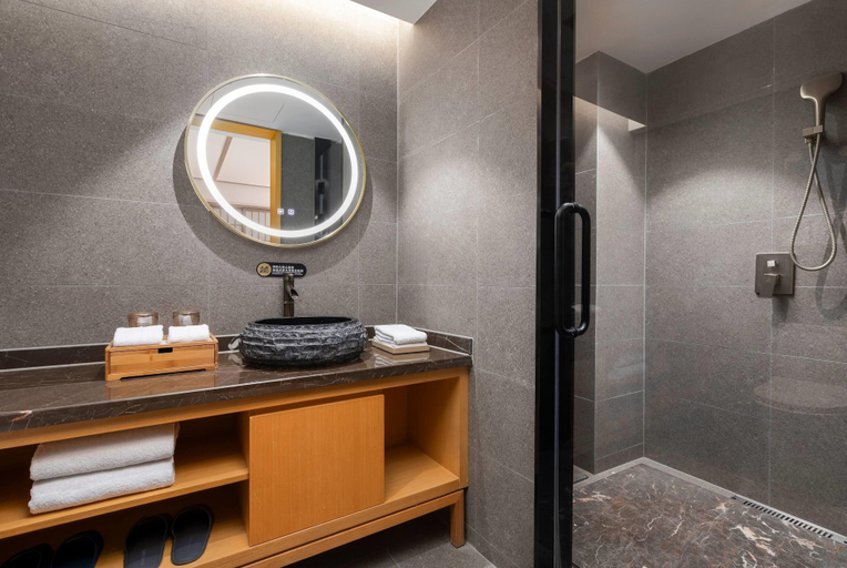 Bathroom 4, Days Inn by Wyndham Changsha Kaifu, Changsha