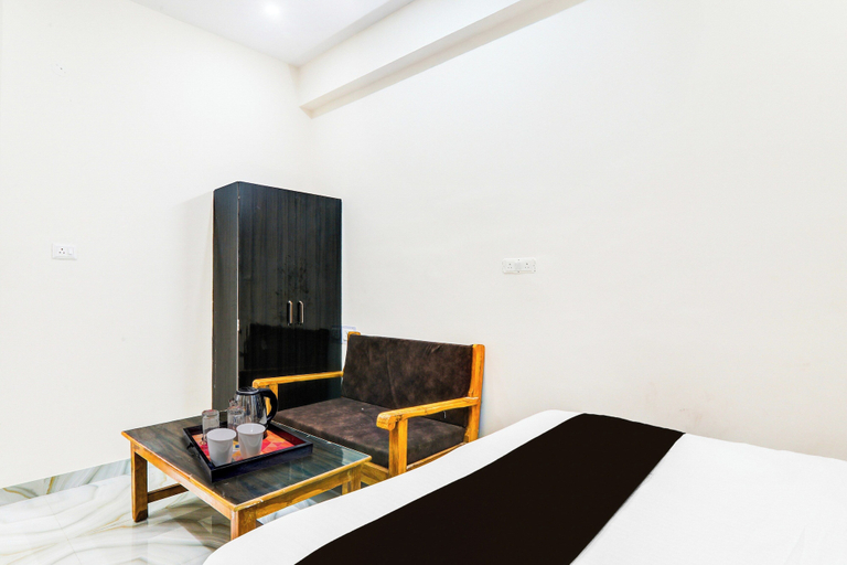 Room 4, Super OYO Collection O Chitaipur IIT BHU, Varanasi