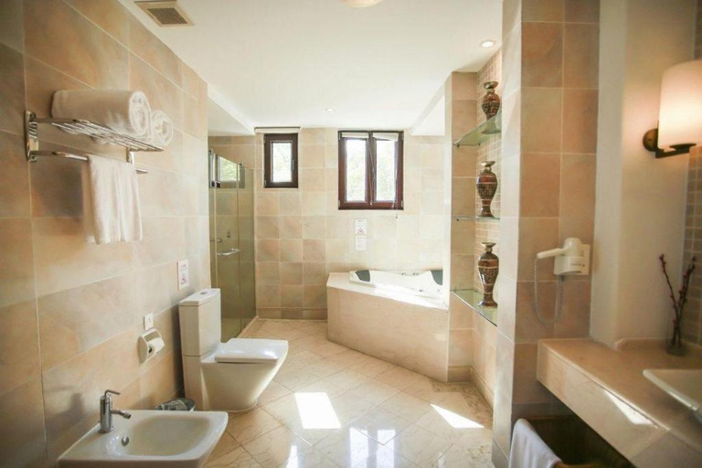 Bathroom 5, Aegean Suites Sanya Yalong Bay Resort, Sanya