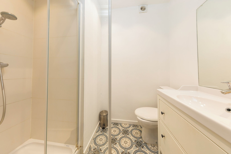 Bathroom 5, Central Easy Acces Self Check in 2 Room Venue, Bruxelles