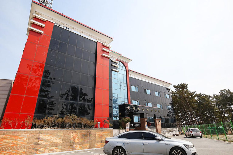 Exterior & Views 1, Taean Anmyeon Lux Pensiontel, Taean