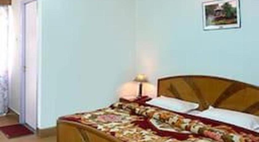 Bedroom, Hotel Himgiri, Chamba
