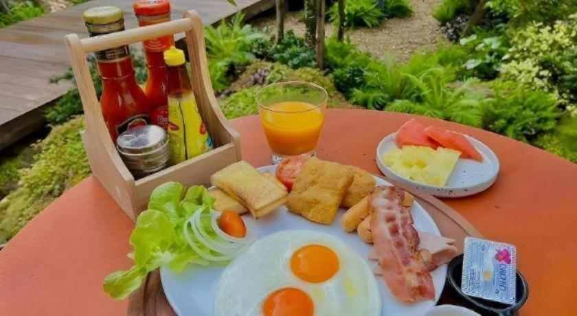 Food & Drinks 5, Poomtara Camping Khaoyai, Pak Chong