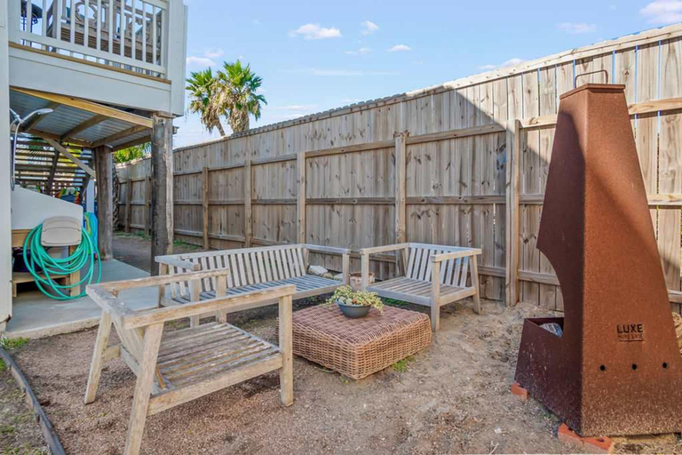 Room 5, The Sandpiper Private Deck Bay Boat Parking, Nueces