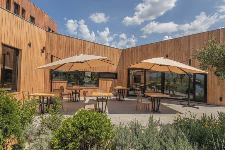 Outdoor dining, Locus Solus Hotel Singular, General Pueyrredón