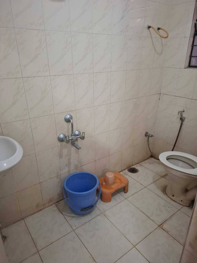 Bathroom 2, Hotel Rahi, Nashik