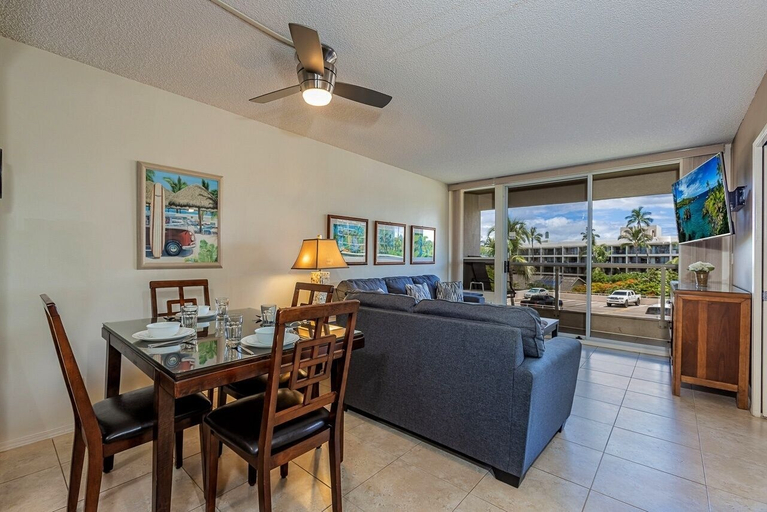 Living area 4, Maui Banyan H406 1 Bedroom Condo