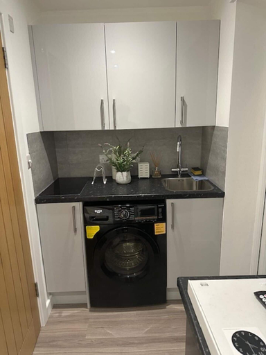 Interior, Studio Sleeps 2 With Parking, Thurrock