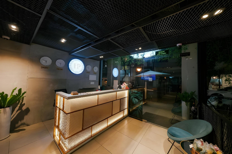 Public Area 3, SANTINY Hotel, District 7