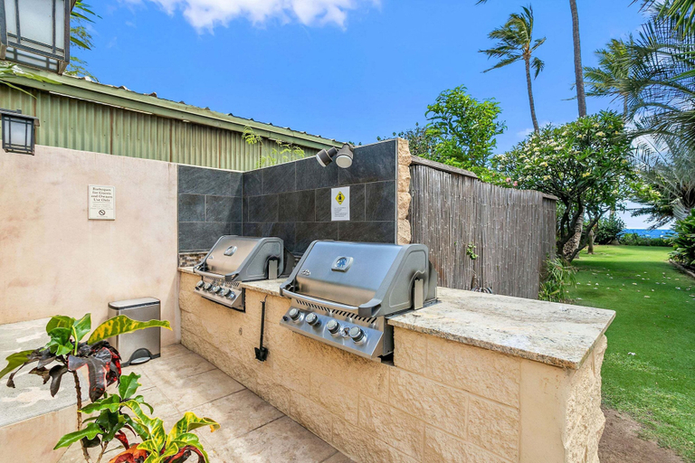 Terrace/patio 2, Kihei Beach 606 - Direct Ocean Front, Breathtaking Top Floor Views, Central AC!, Maui