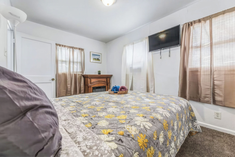 Room 2, Coffield, Bell