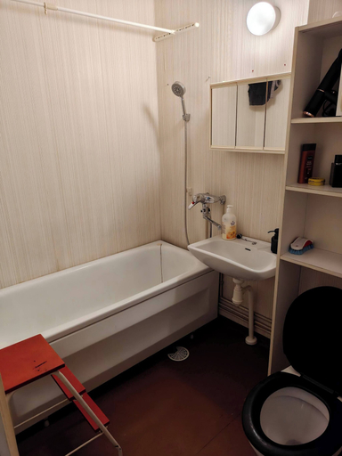 Bathroom 5, Sunny 4th-floor Park-view Studio Escape, Finland Proper