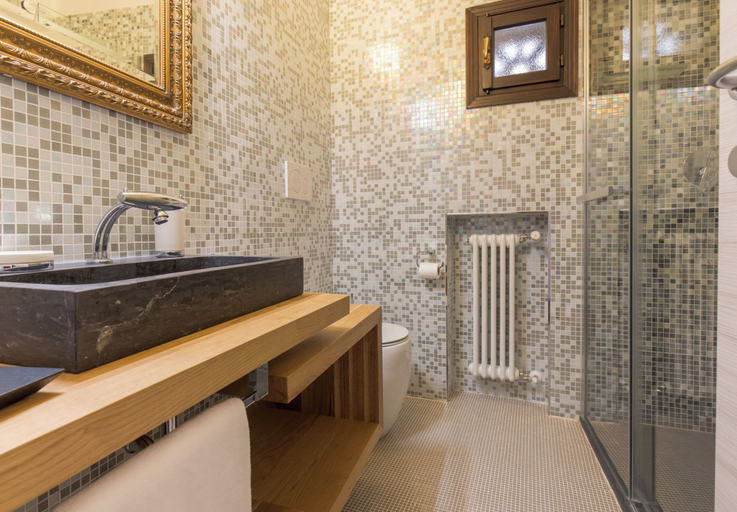Bathroom 5, Residenza Vescovado, Vicenza