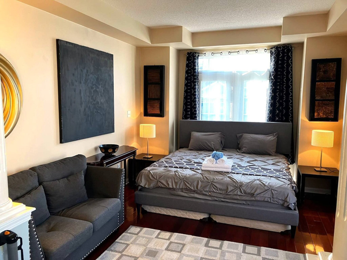 Room 2, 4 Tvs, Home Gym, King Bed, And More, Durham
