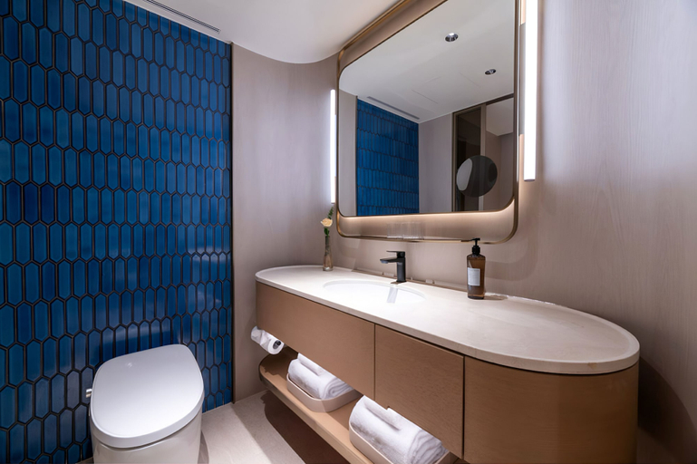 Bathroom 5, Crystal Hotel BJ Lize Biz Dis Center, Beijing