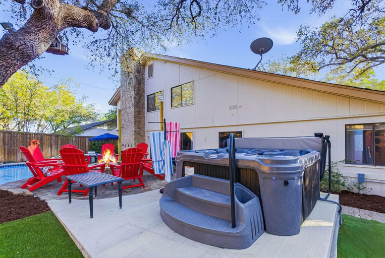 Room 3, Cowboy Ridge 4BR Spacious Retreat Sleeps 13, Bexar