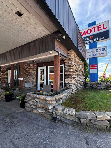Exterior & Views 2, Complexe DIX80 Hôtellerie et Restaurant, Antoine-Labelle