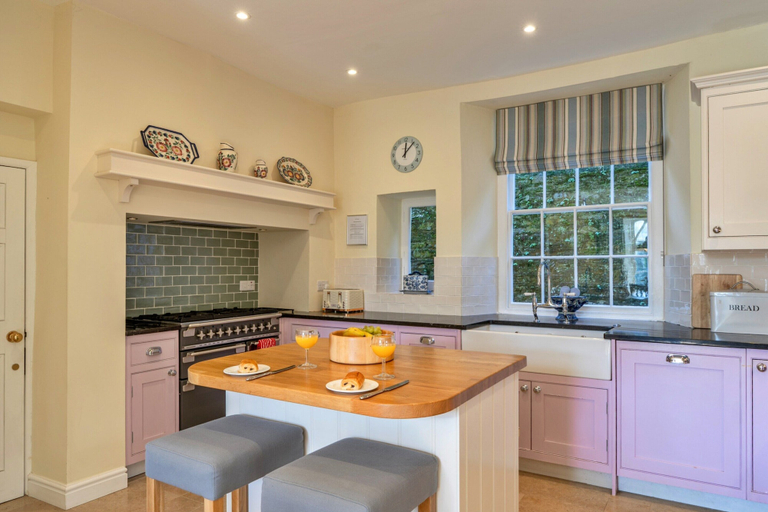 Private kitchen 4, Riverside Cottage With Terrace, Cornwall
