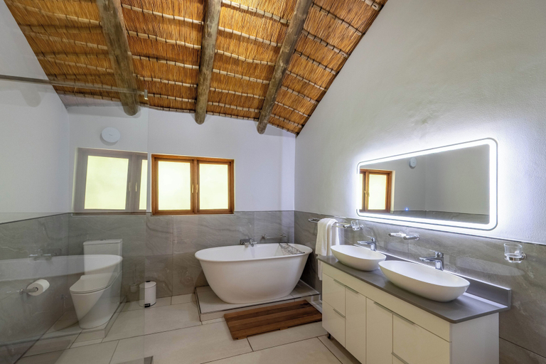 Bathroom 3, Kruger 531 Luxury Double Storey Chalet, Ehlanzeni