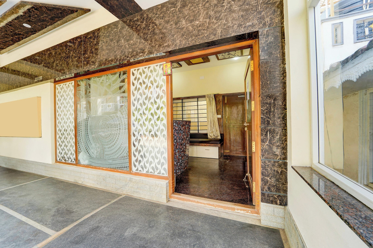 Interior 4, Collection O Charing Cross Ooty, The Nilgiris