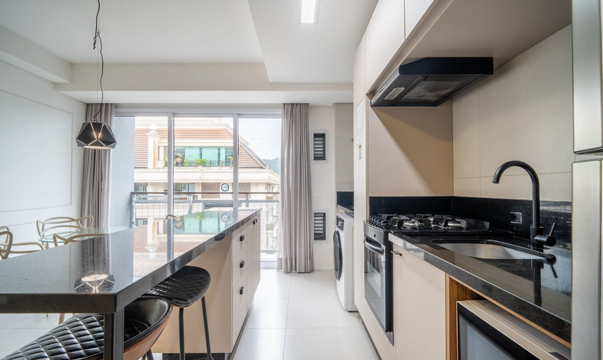 Private kitchen 4, Modern 2BR Apt 200m From Jurere Beach - Jrr303, Florianopolis