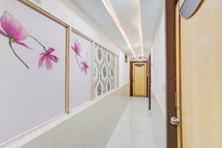 Interior 4, Collection O Maninagar East, Ahmadabad