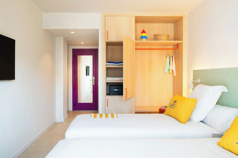 Bedroom 3, Coral Star Hotel & Apartments, Baleares