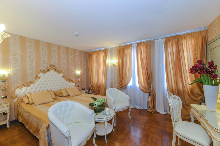 Bedroom 3, Casa Savoia & Casa Jolanda, Venezia