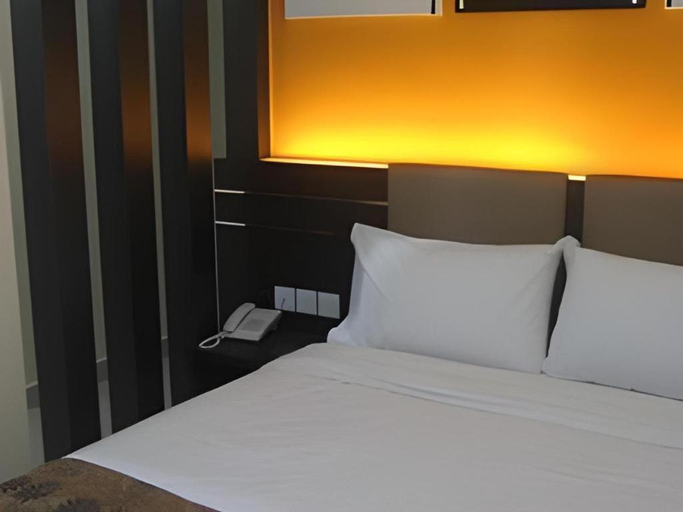 Bedroom 2, GM Holiday Hotel, Manjung