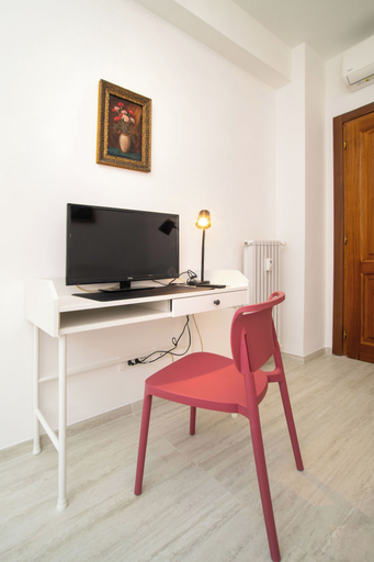 Interior 3, 3Bed Flat Priv Parking Metro 4min Walk, Roma