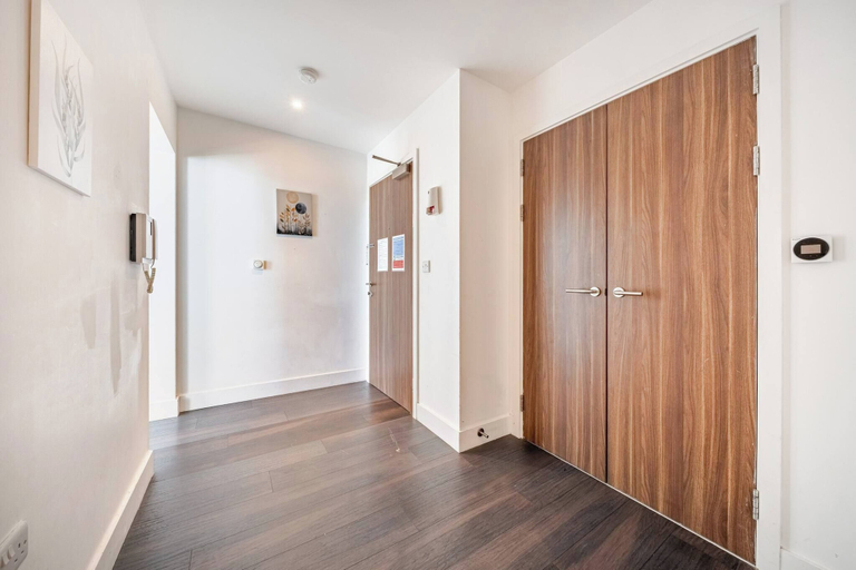 Interior 3, Spacious Wimbledon Flat Walk to Staton Sleeps 4, London