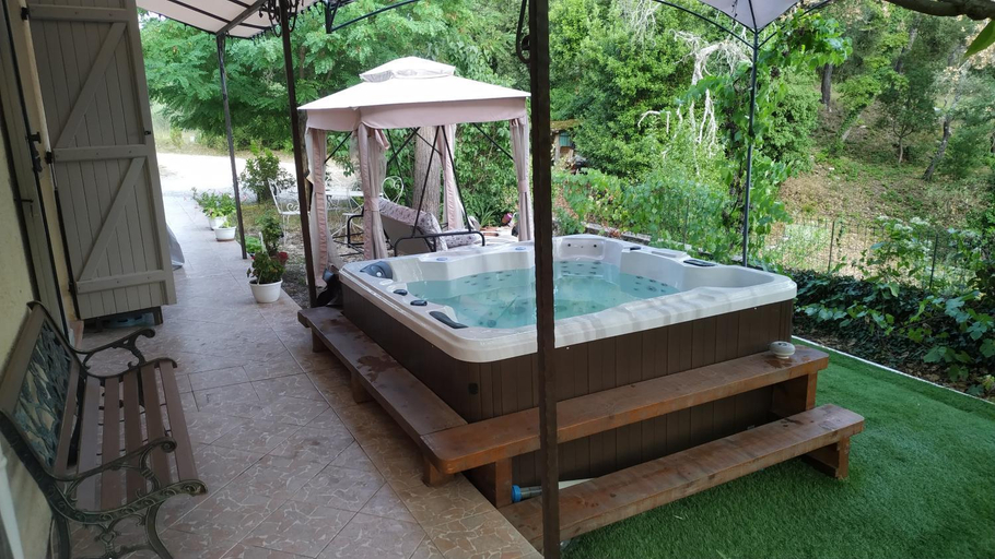 Sport & Beauty, La pinede de Manon Chambre et table d'hotes, Var