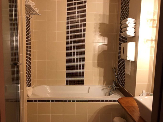 Bathroom 3, Domaine Golf Albon, Drôme