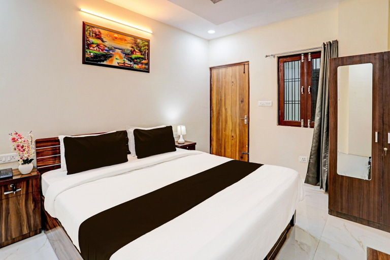 Room 3, Suite Lucknow Inn, Lucknow