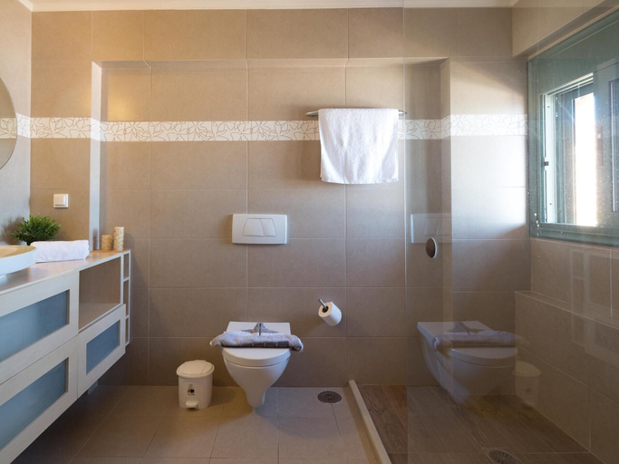 Bathroom 4, Eolos, Crete