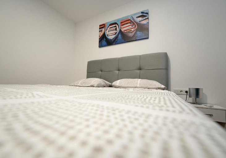 Room 2, Apartment Hope, Zmijavci