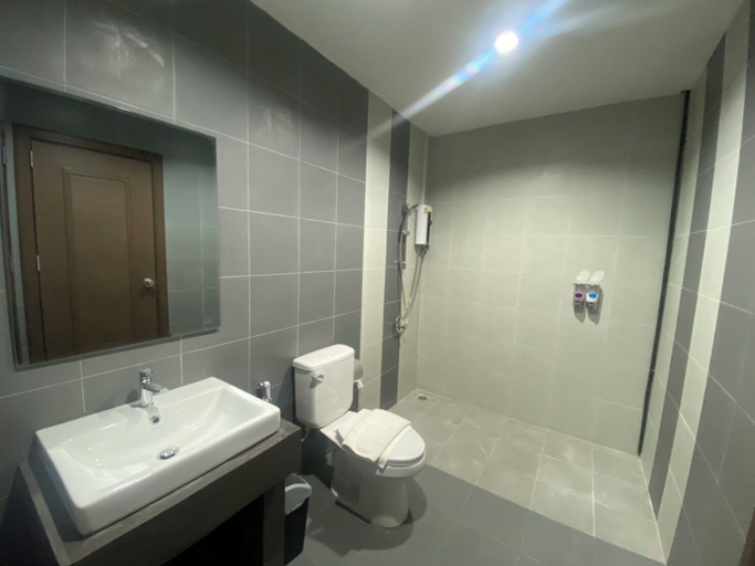 Bathroom 3, Twenty-Two Hotel, Mae Sai
